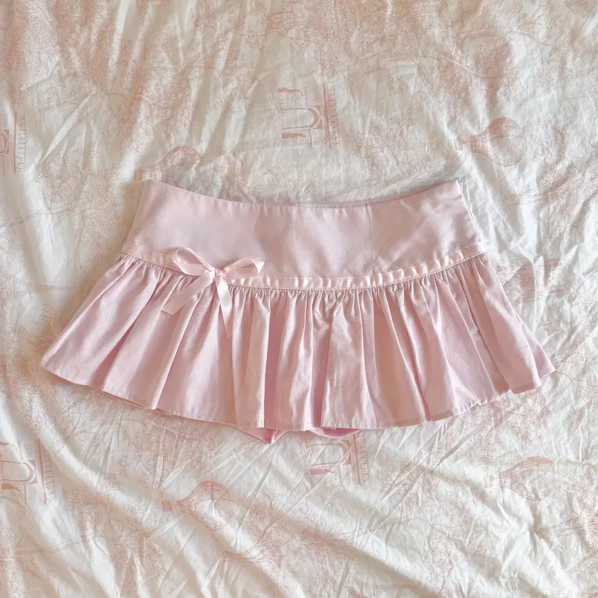 Hilda Lust Mesh Mini Skirt on Bunjang Global Site.